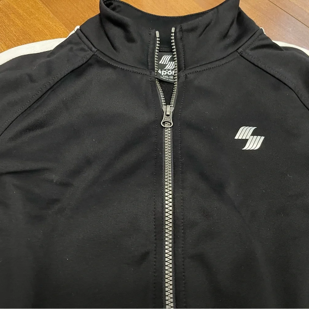 The Children’s Place lightweight black jacket Size XXL (16)